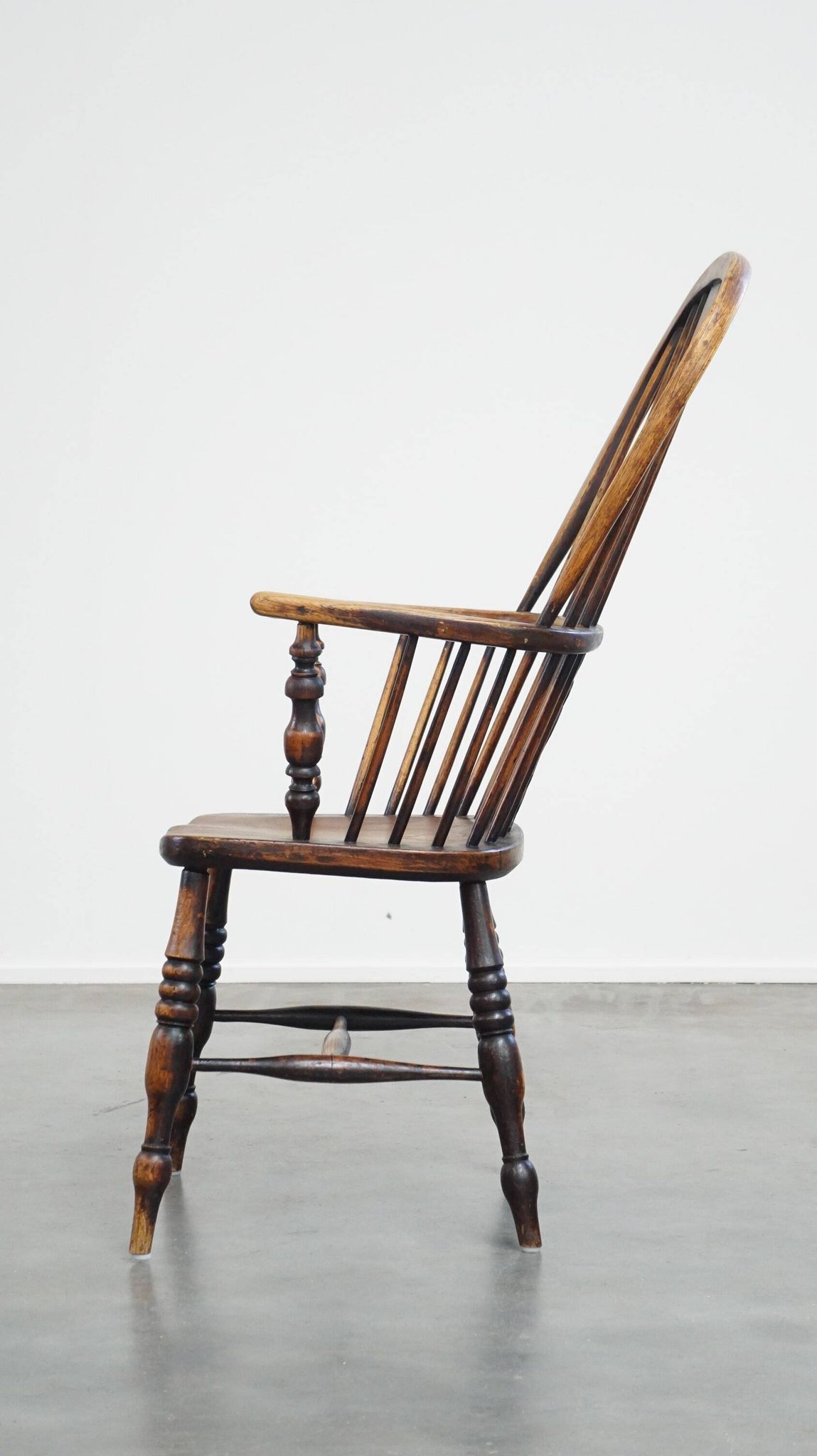 Chaise de salle à manger Windsor à dossier haut, style anglais ancien