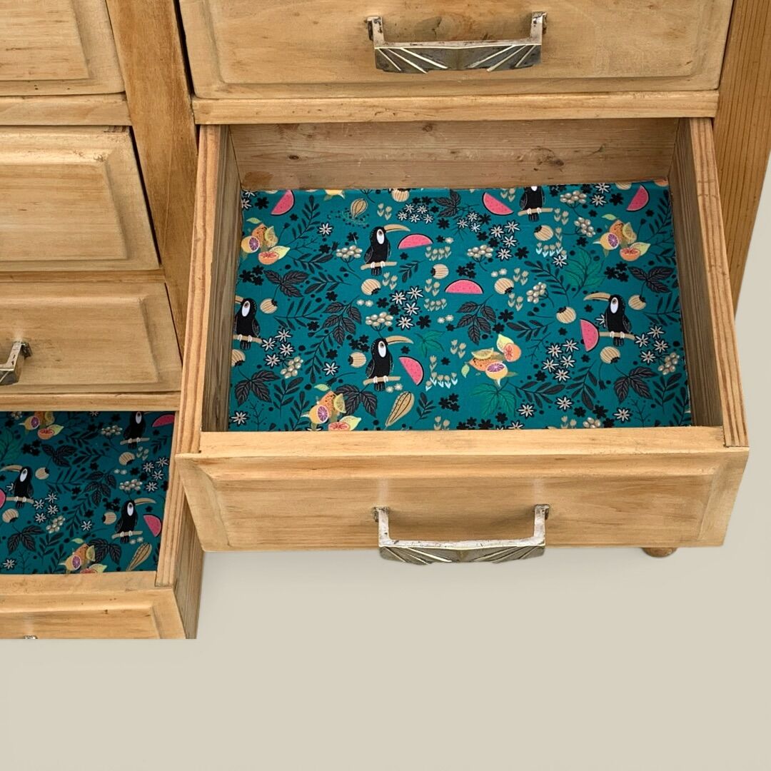Art Deco chest of drawers in raw solid wood with 8 drawers.