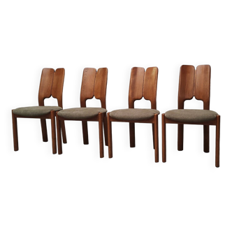 Quatre chaises danoises du milieu du siècle