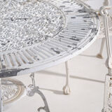 Vintage white garden table and chairs (c.1950). Set of 5 pieces.