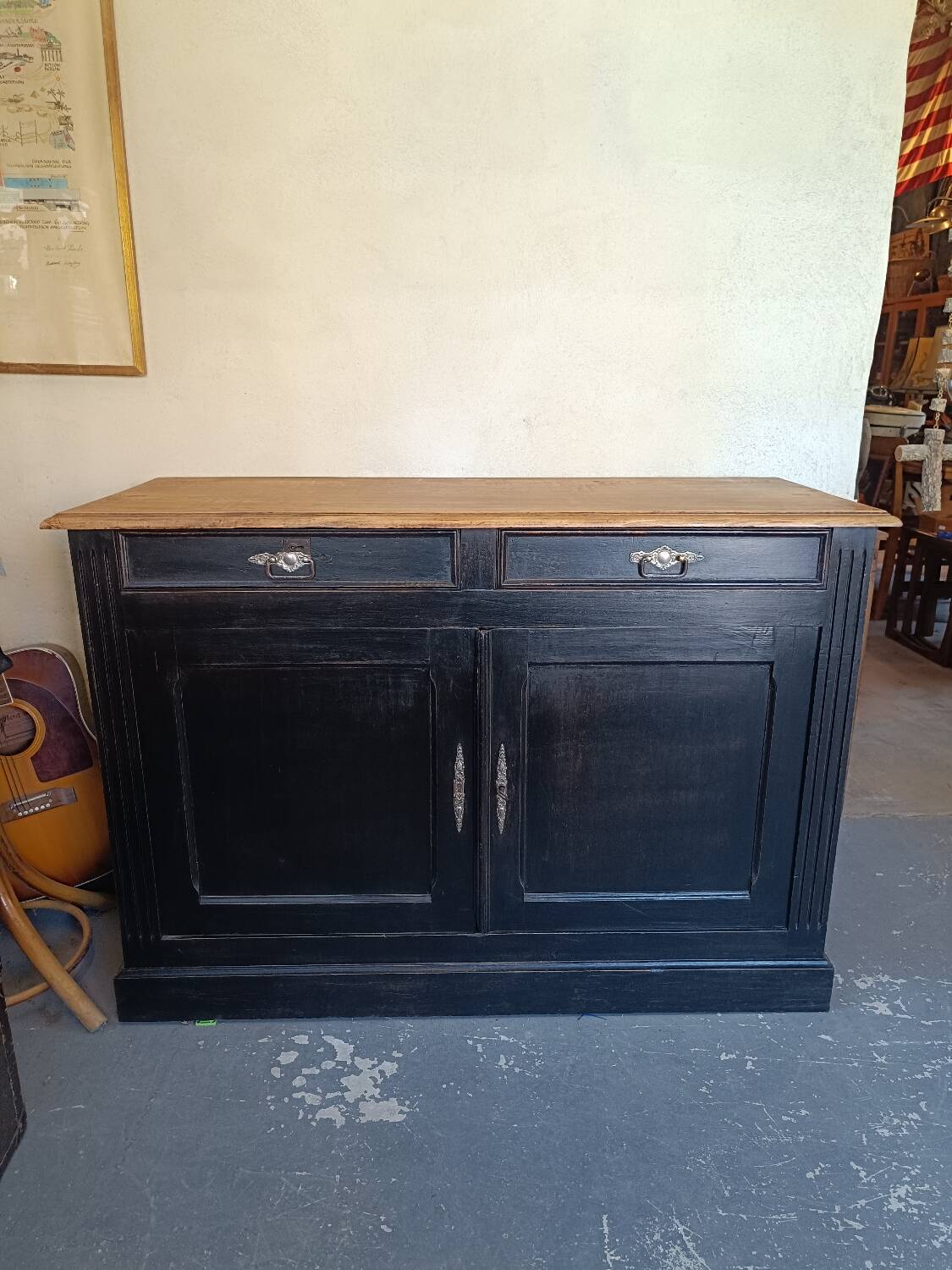 Black buffet