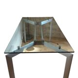 Metra Seccose table, design by Makio Hasuike