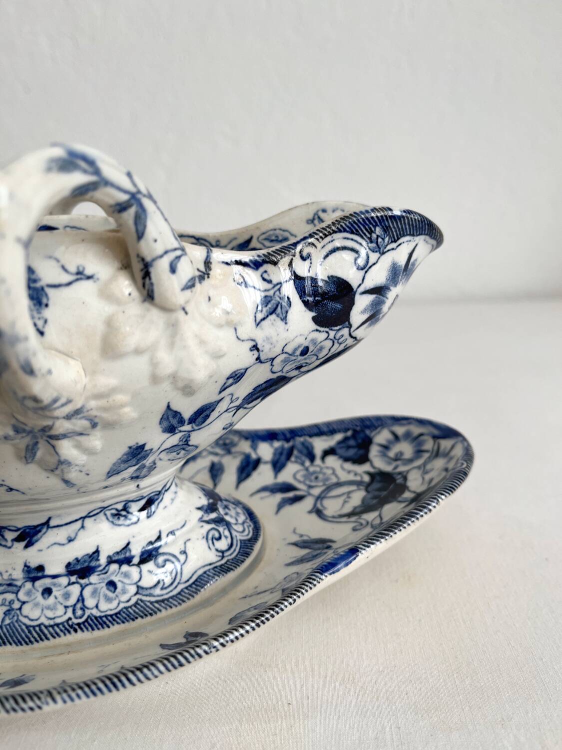 Old gravy boat in iron clay “Flora” Creil et Montereau
