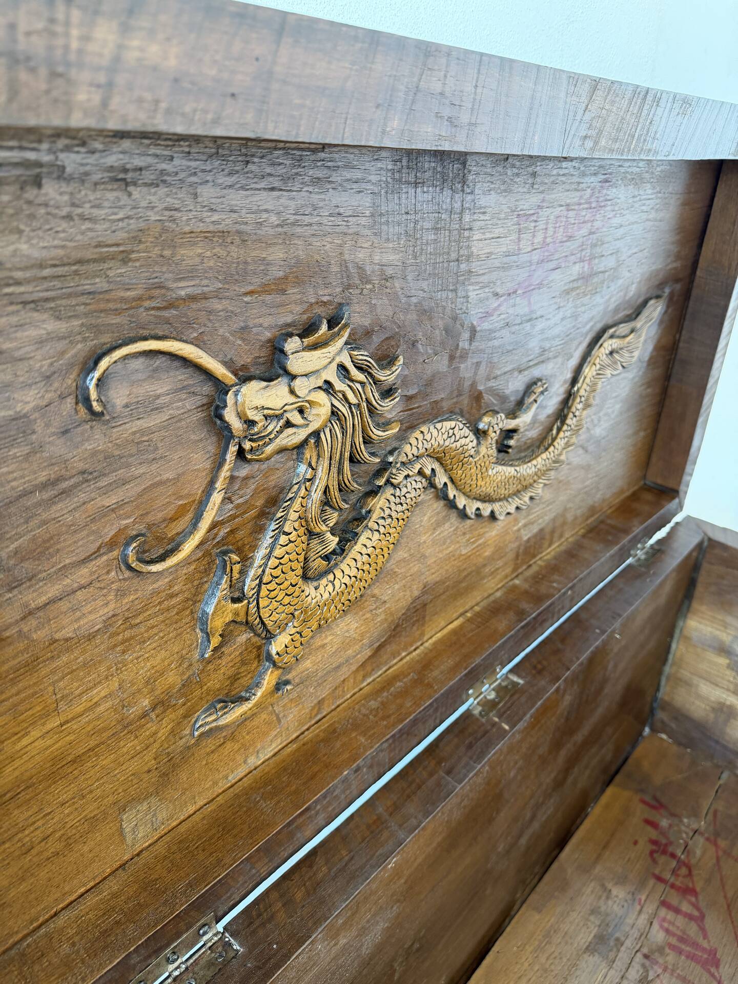 Antique Chinese Carved Export Chest – Dragon, Phoenix & Landscape Deco