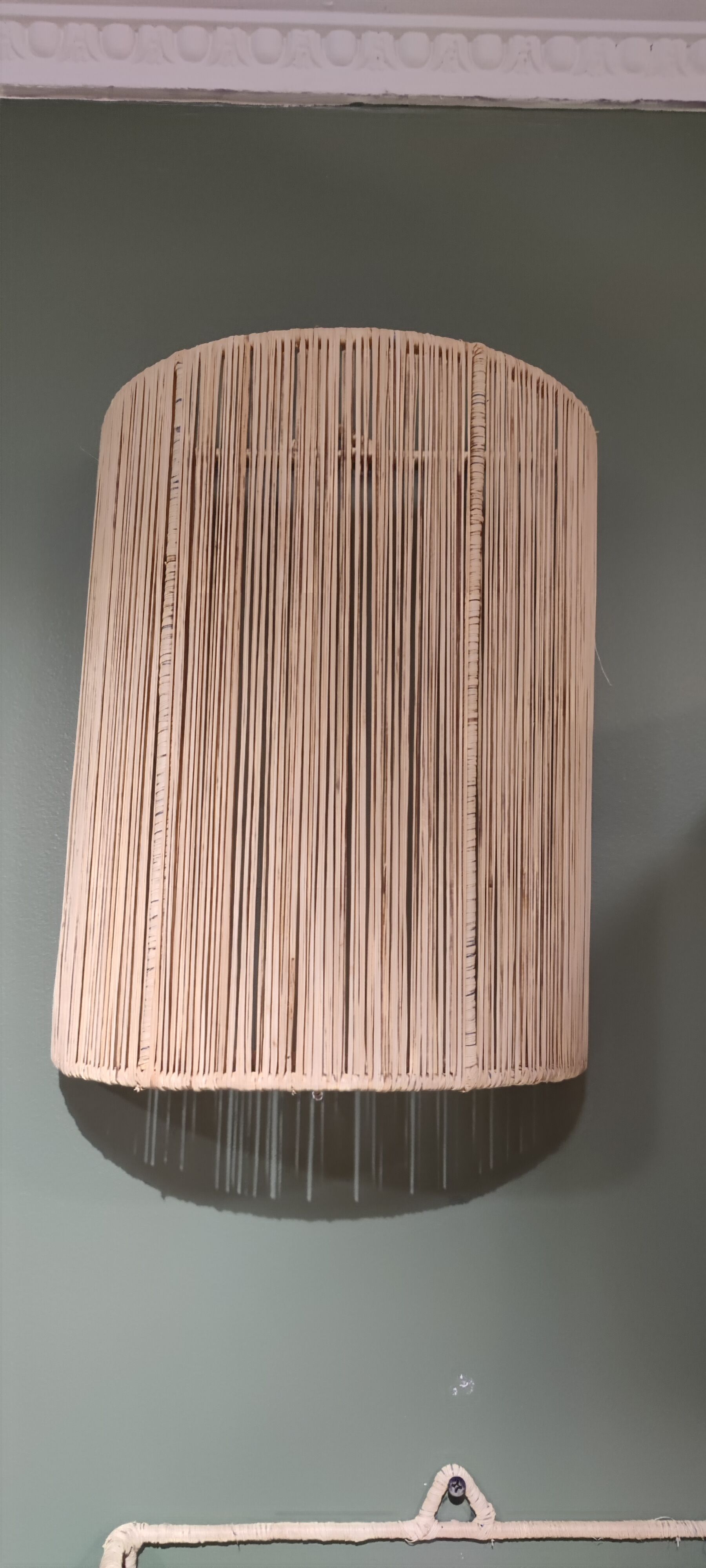 Raffia wall lamp