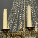 Large crystal chandelier. 17 light points.