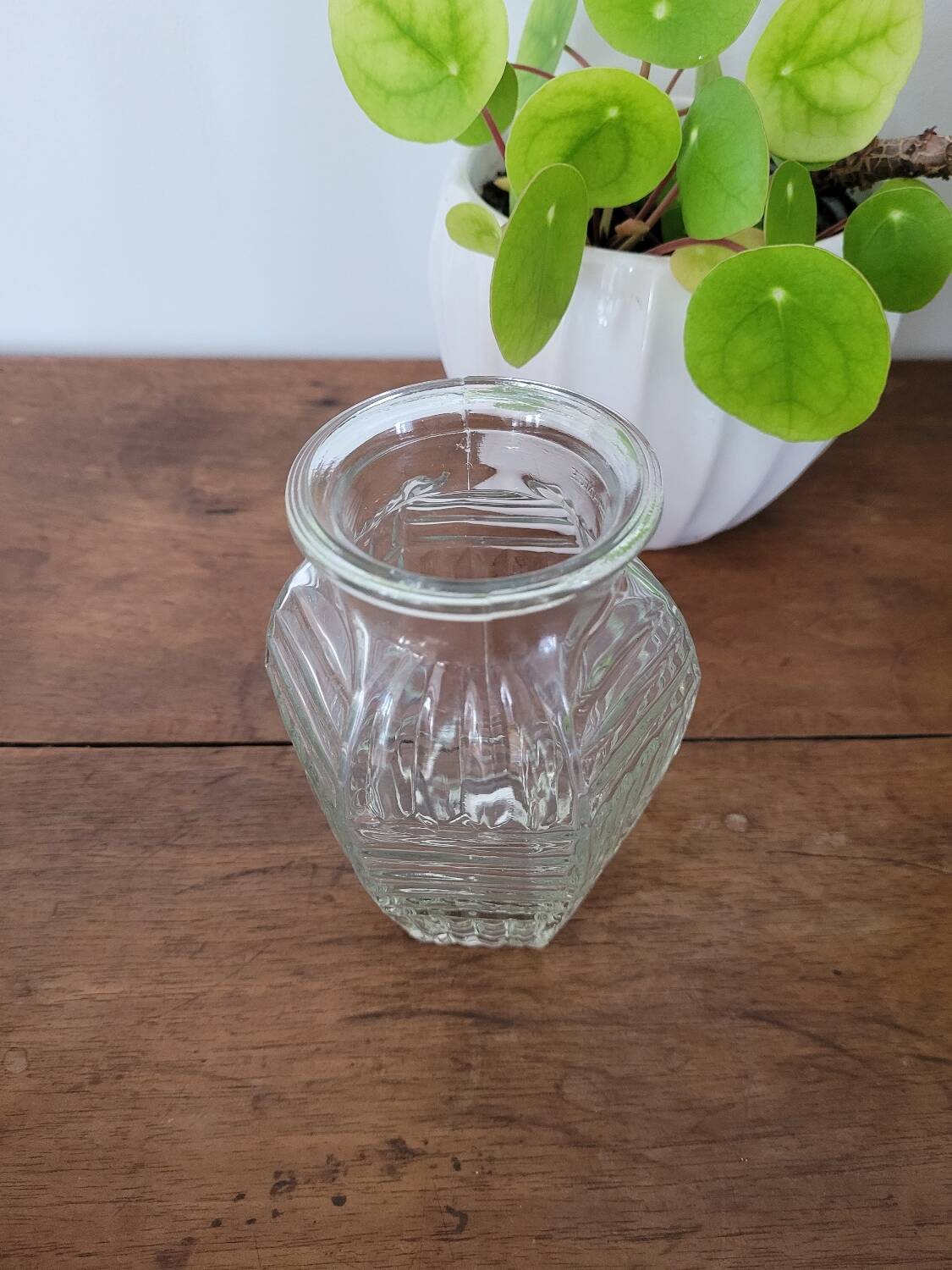 Petit vase à bulbe en verre années 70