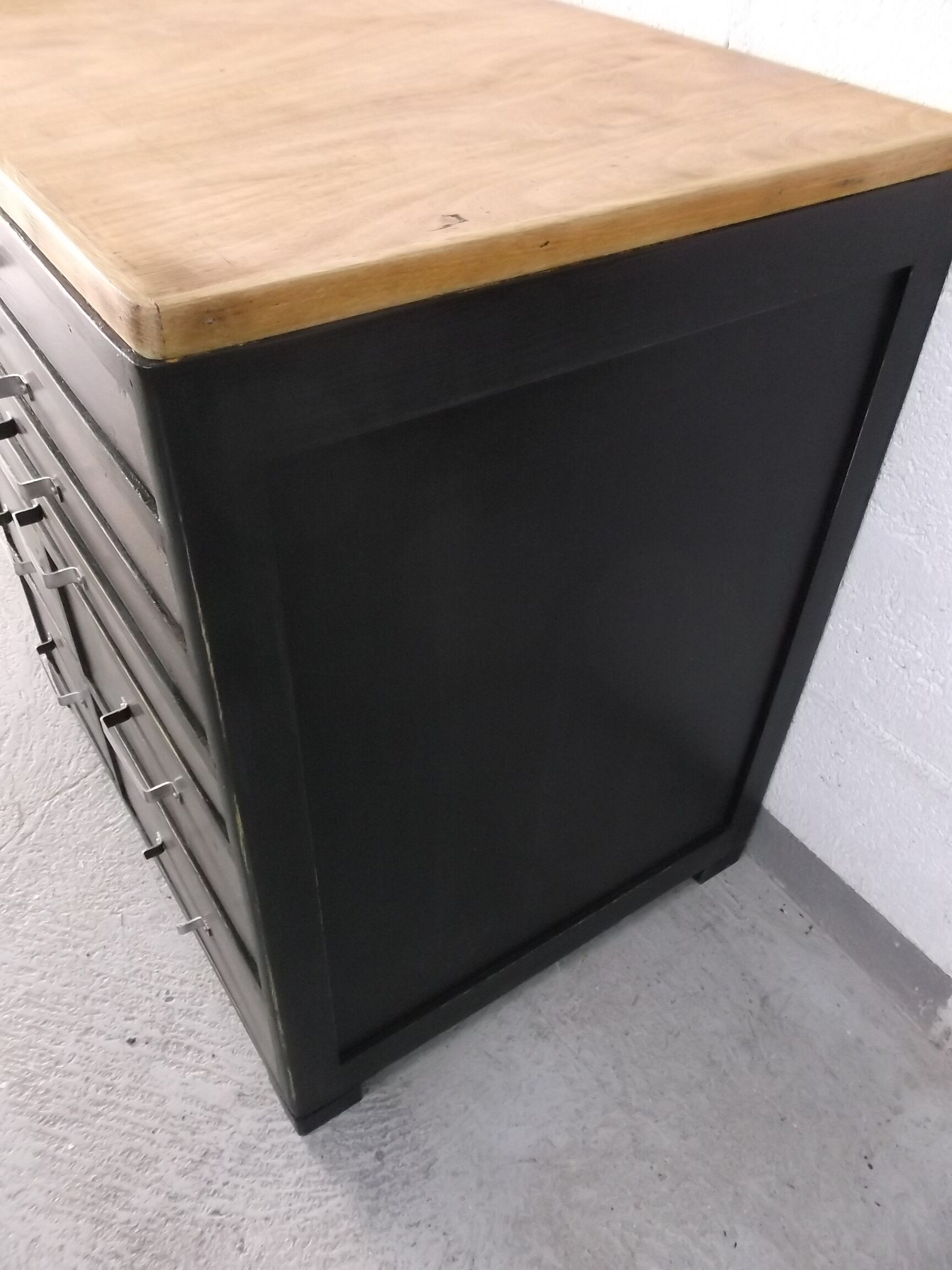 Trade furniture