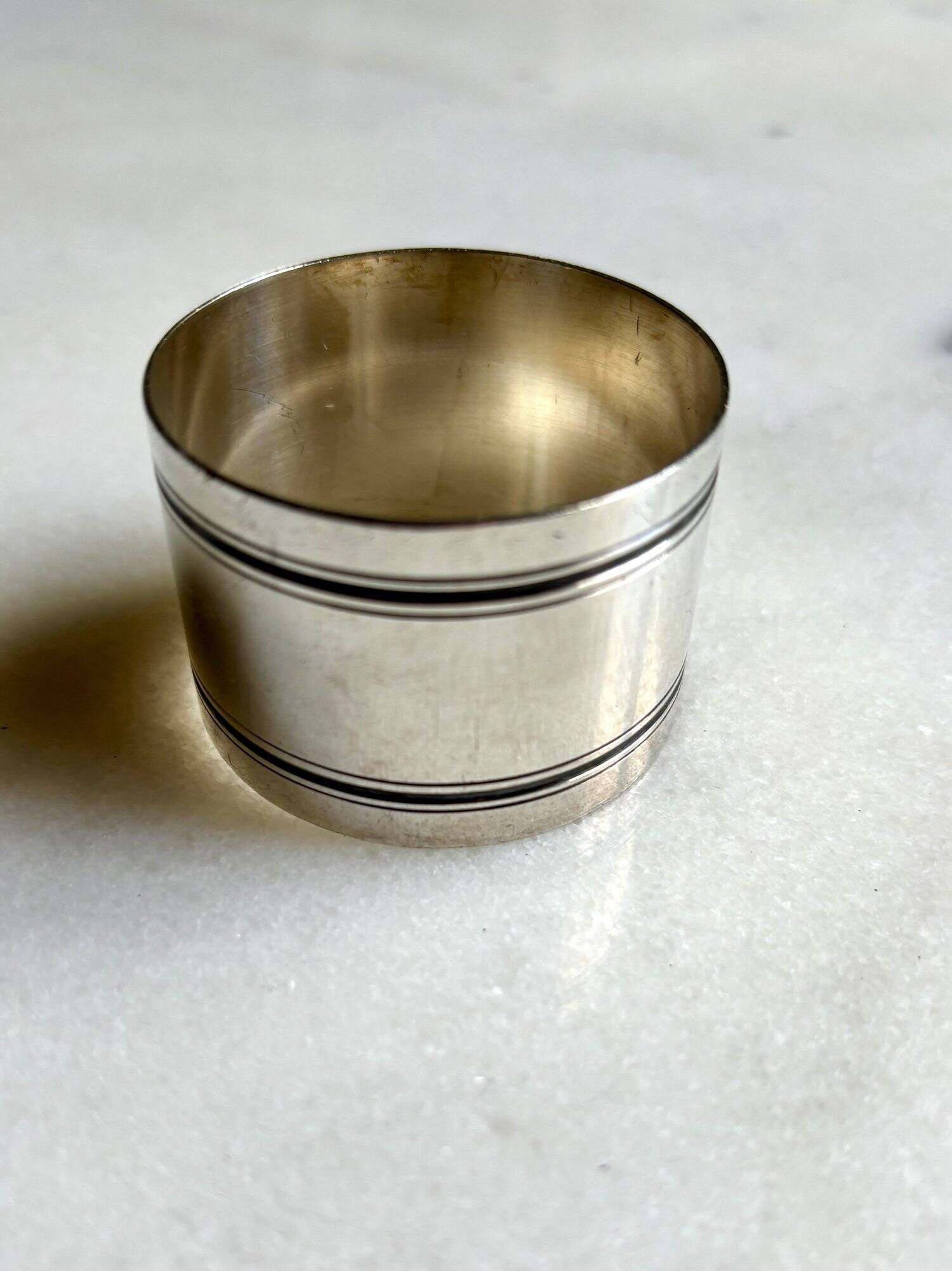 Silver metal napkin ring