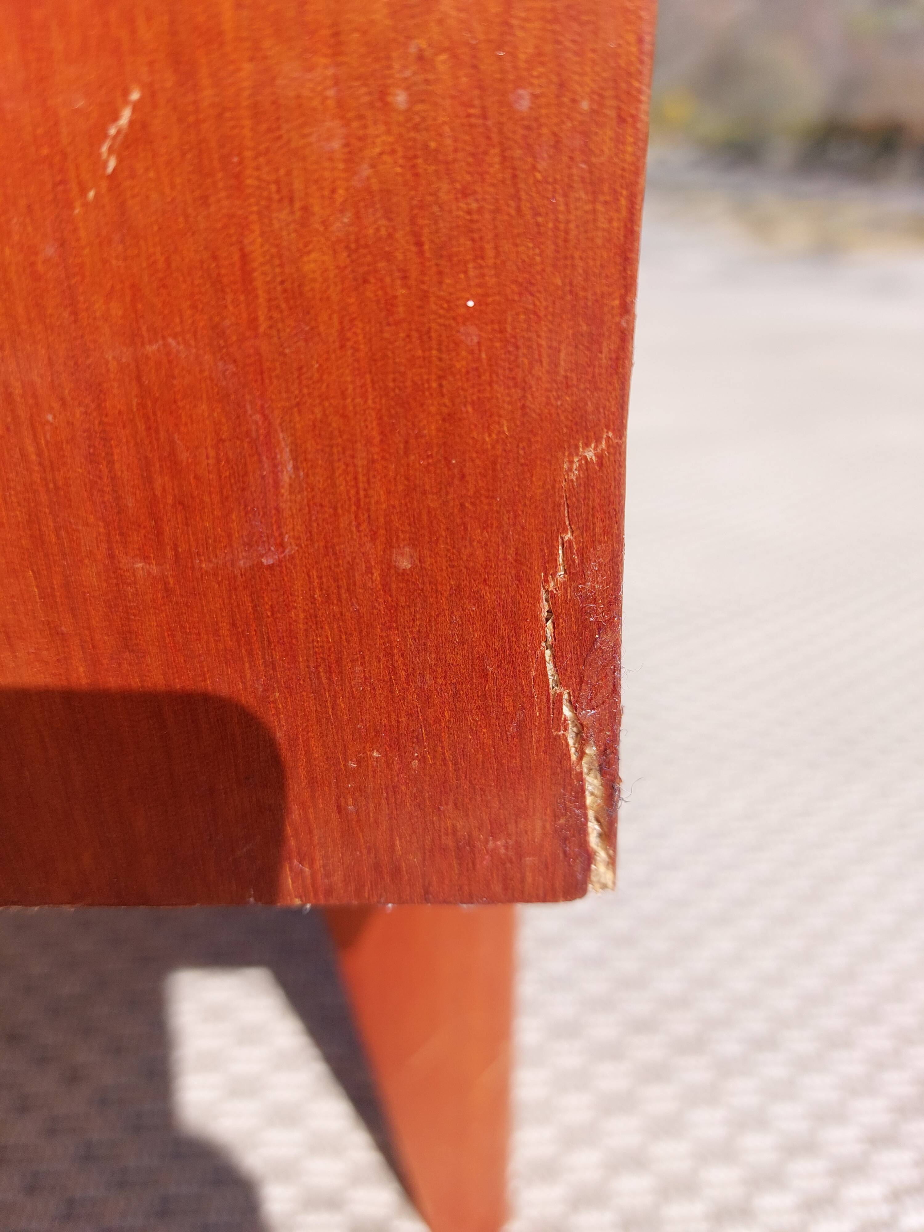 Scandinavian style commode