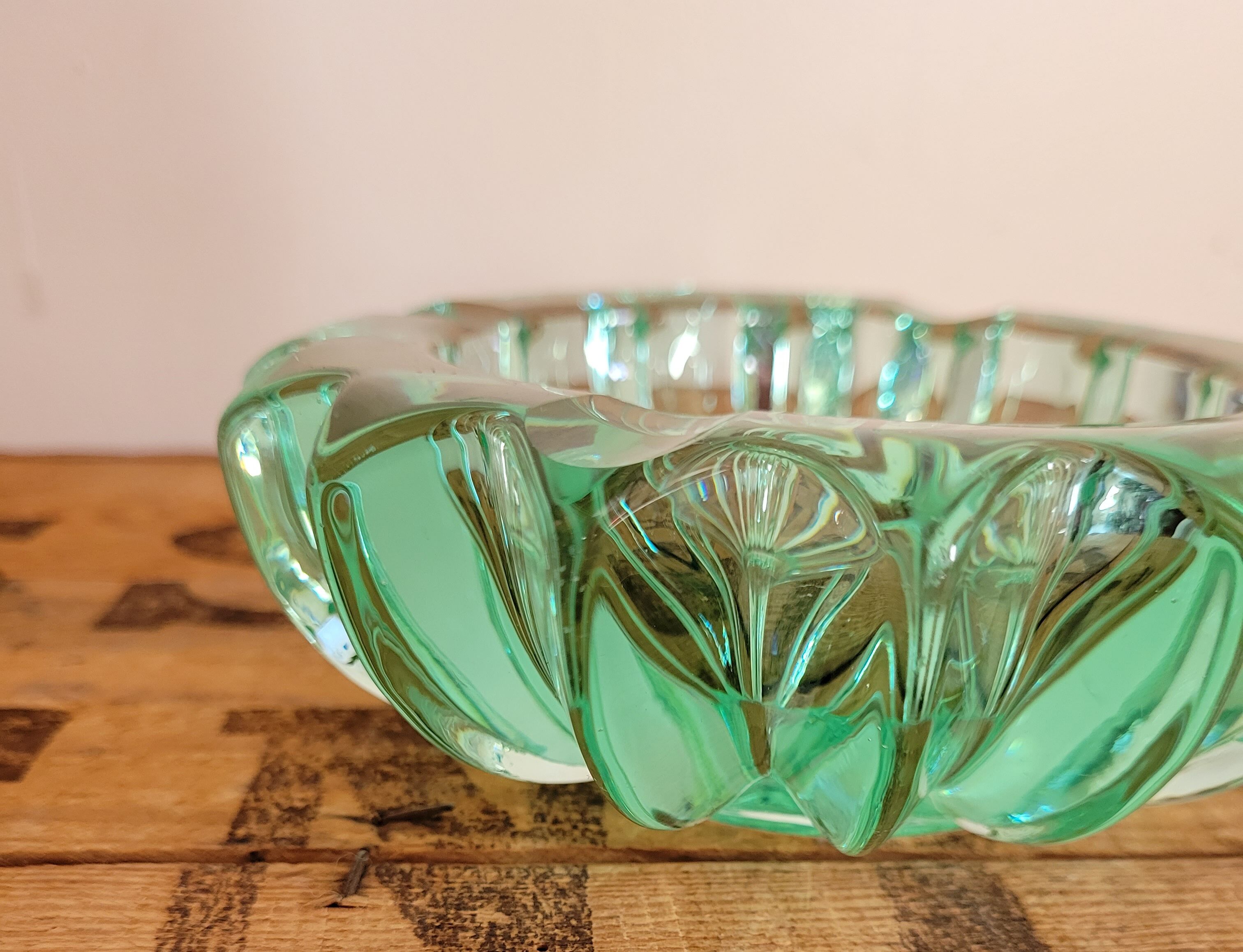 Stone ashtray in molded glass