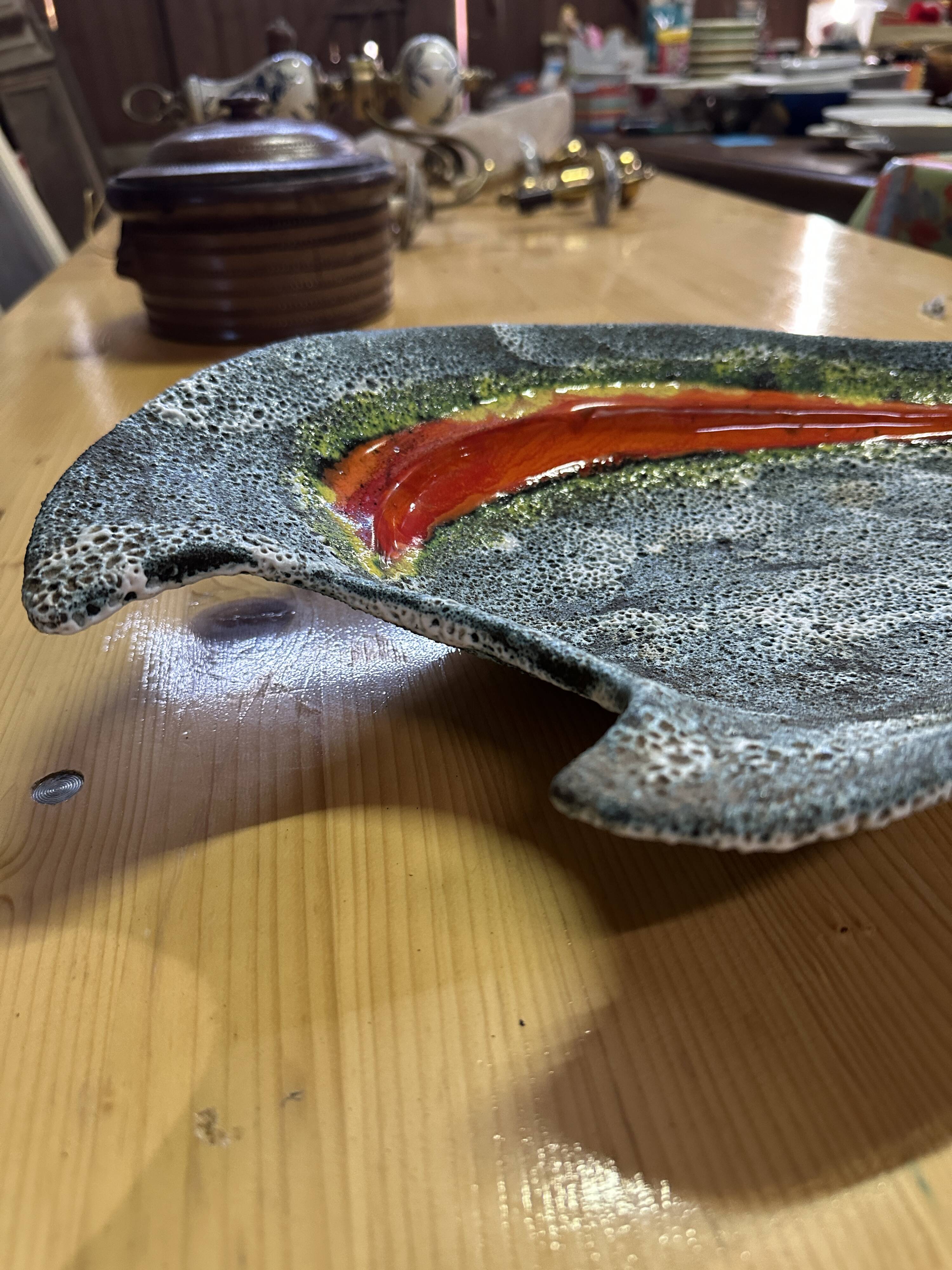 Vintage ceramic coupe plate "fat lava" from the Vallauris workshop, 1960s-70s.