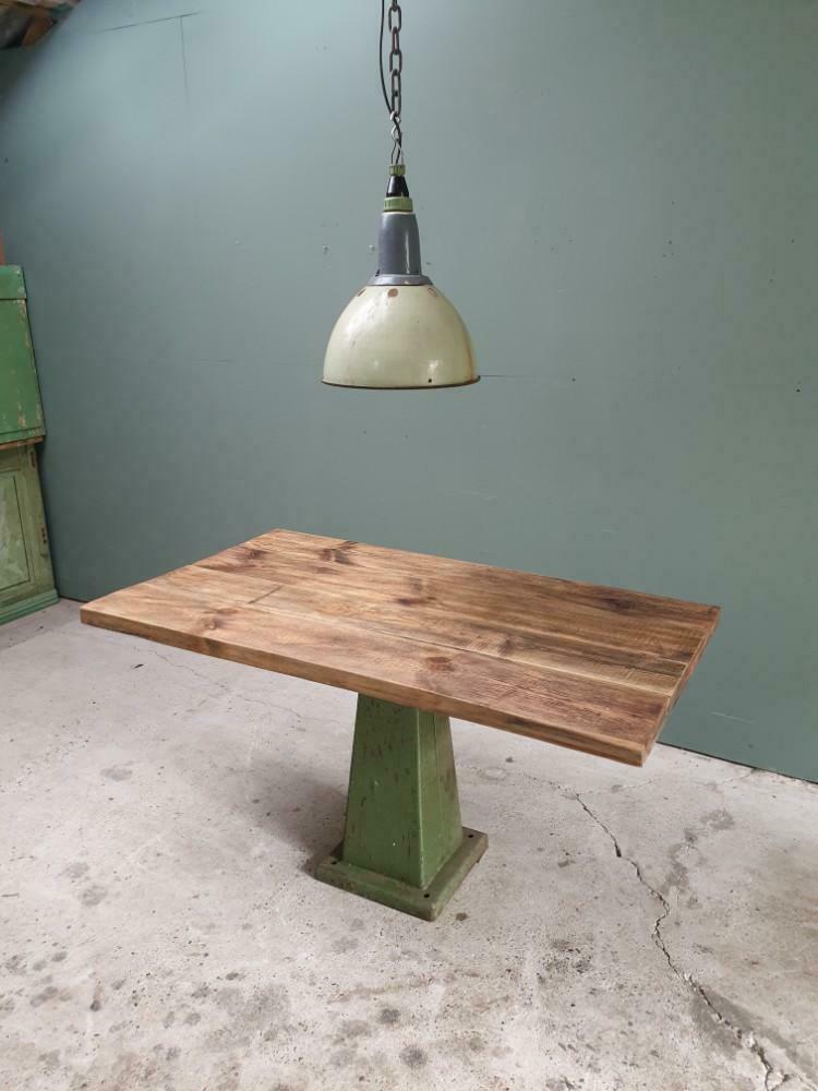 Table à manger industrielle