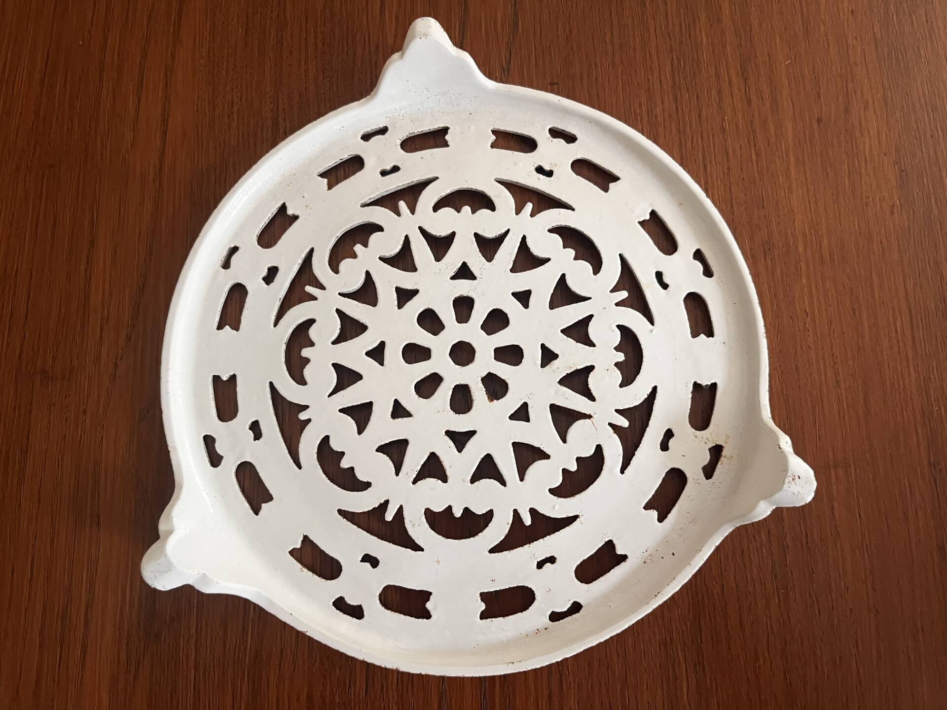 Cast iron trivet