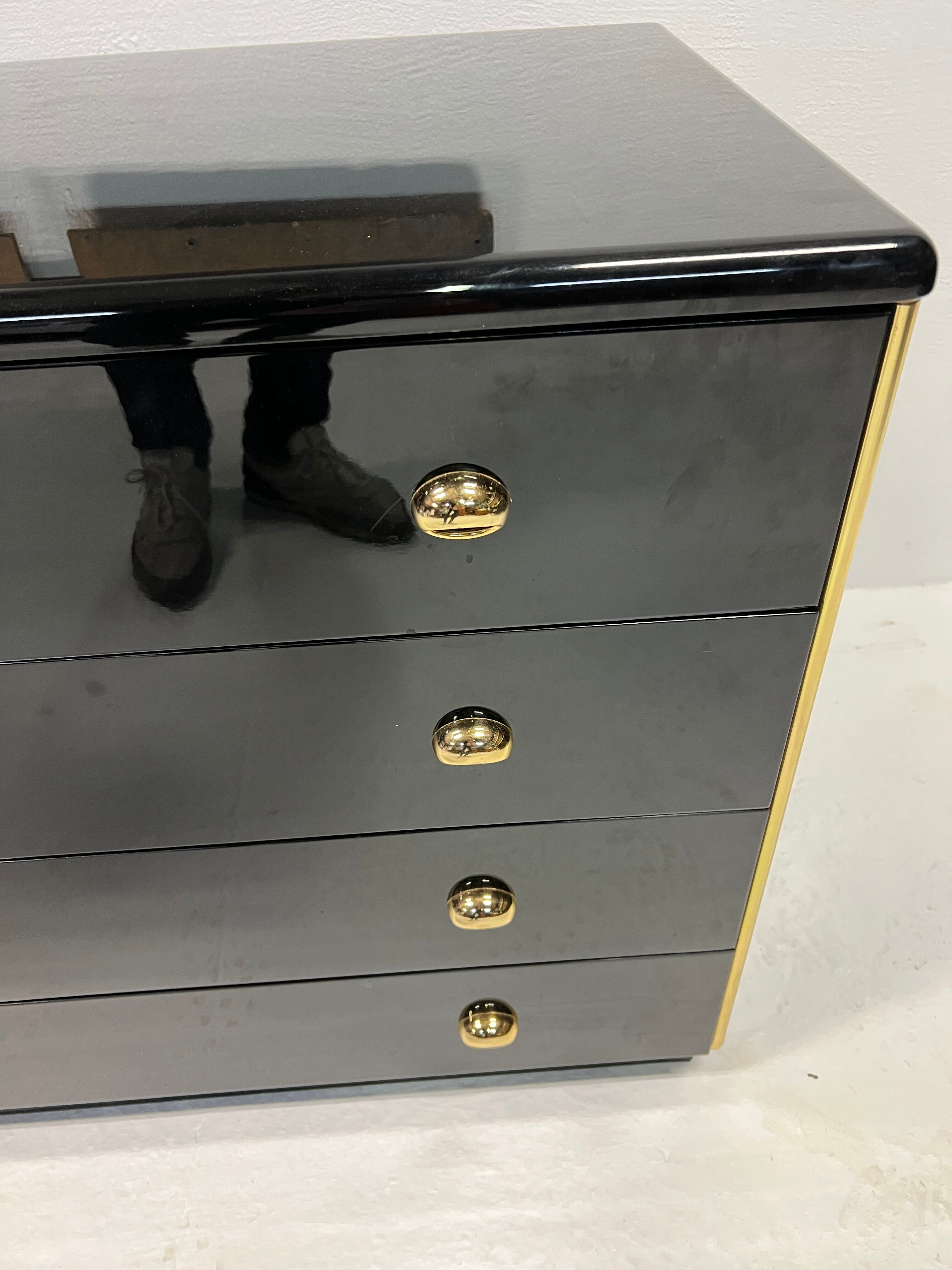 Black lacquered chest of drawers