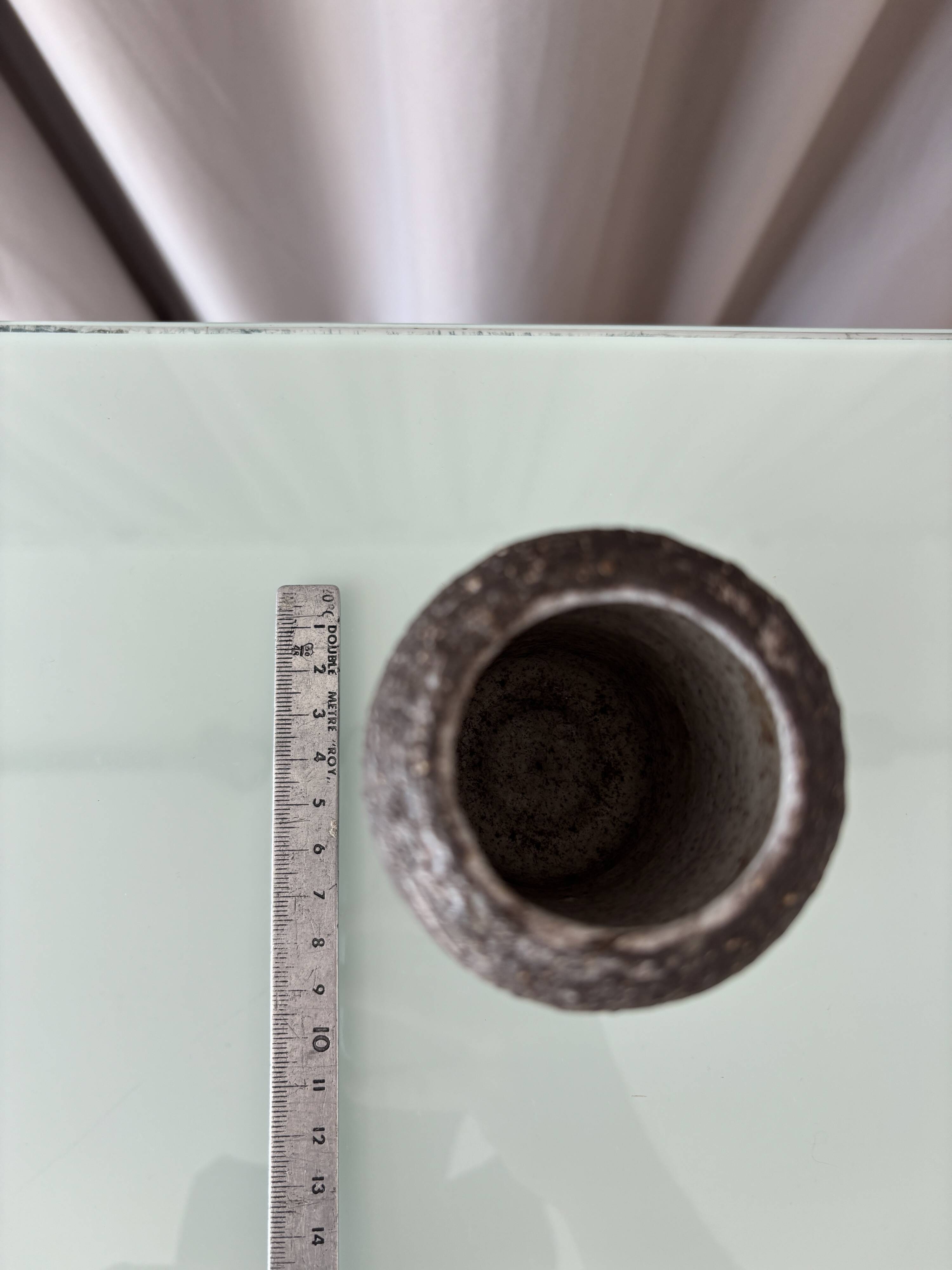 Small brutalist vase Fat Lava – Westraven Utrecht