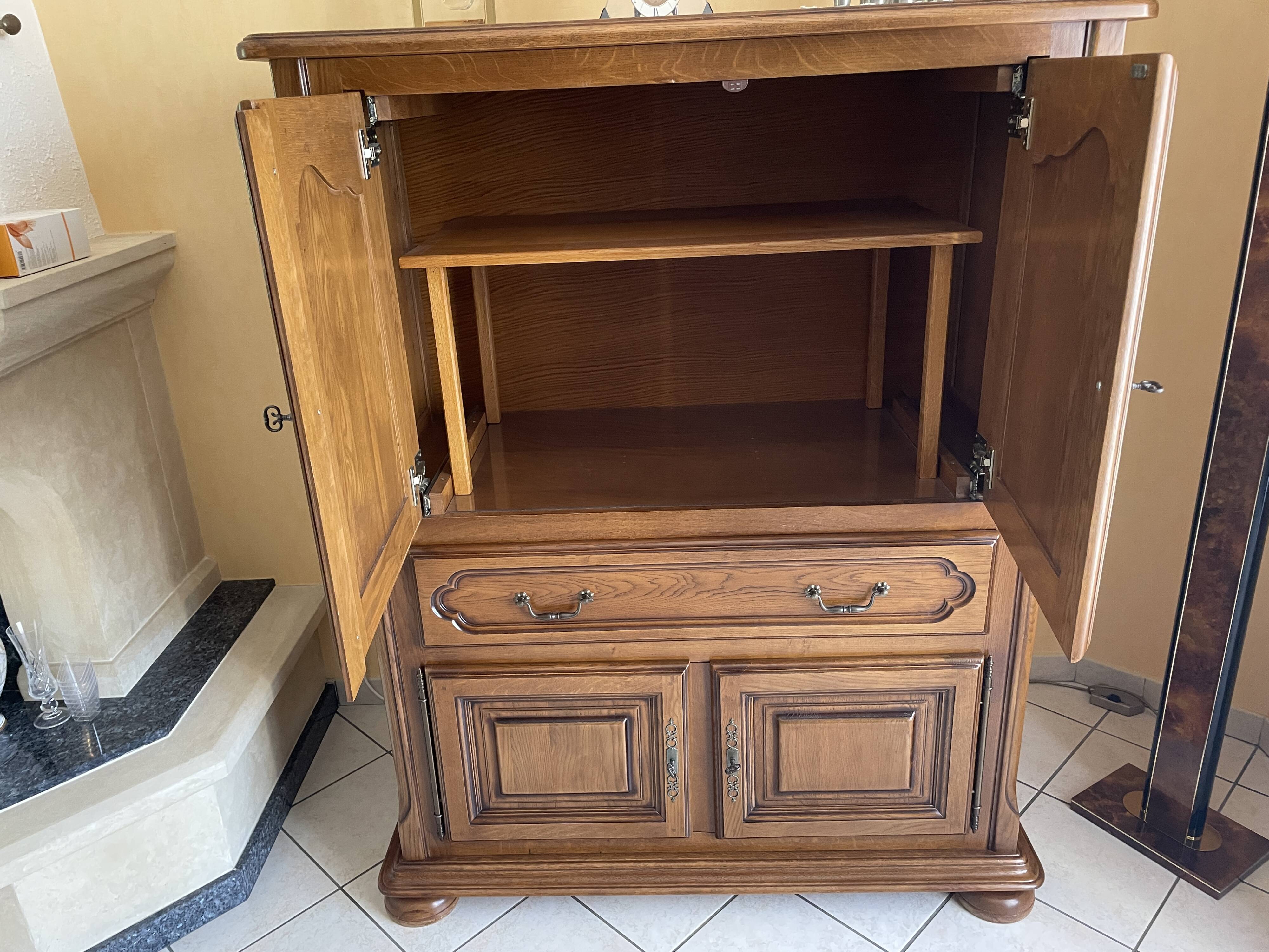 Storage furniture / bar / TV in solid oak – very high quality