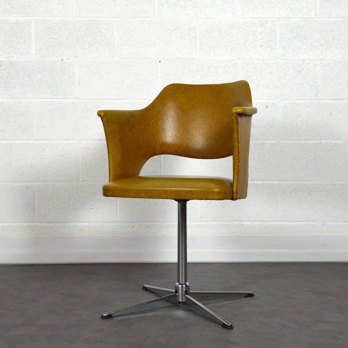 Swivel chair / office vintage 1950 vintage Chair