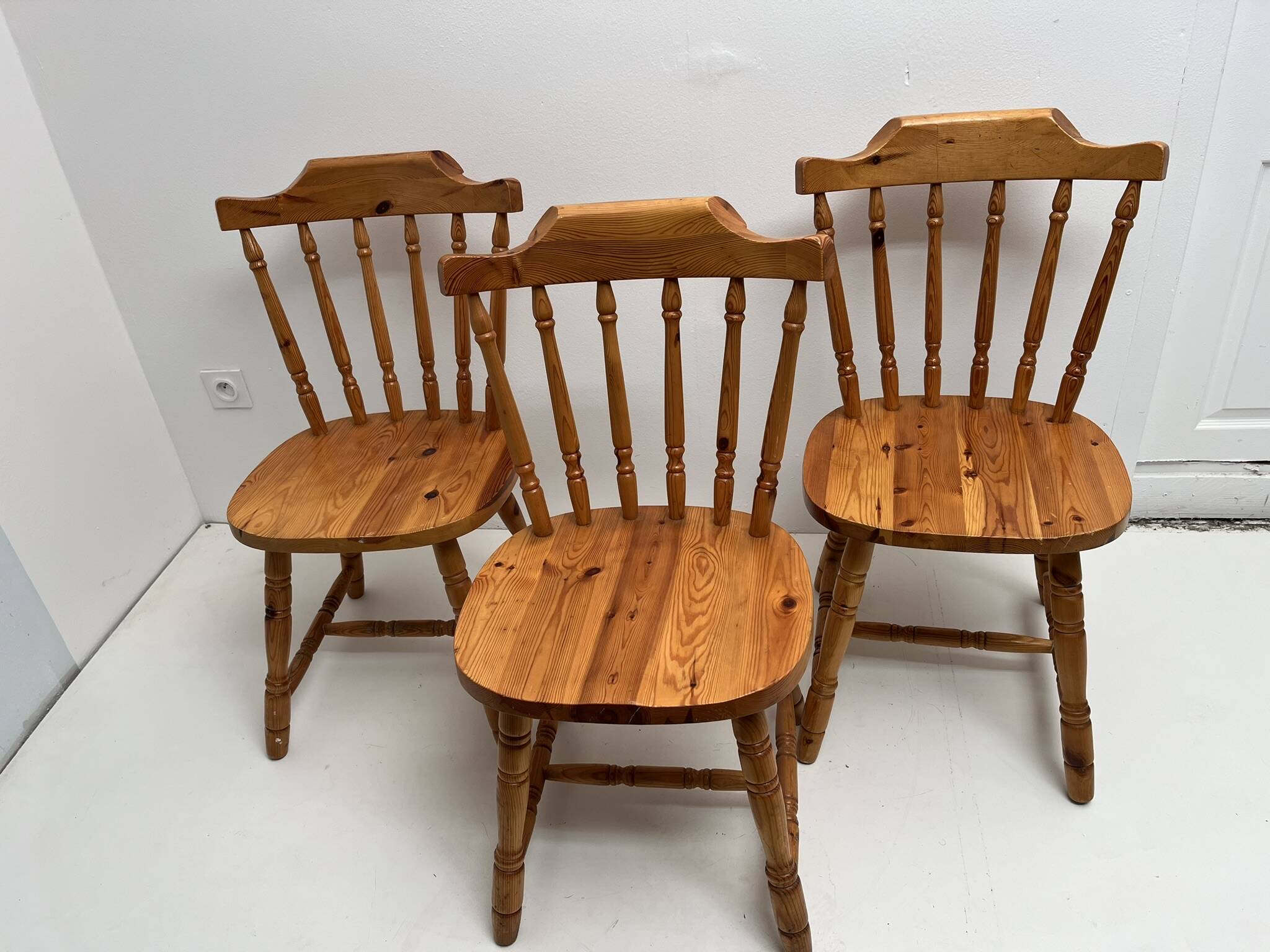 3 western country type pine chairs 1970 turned wood