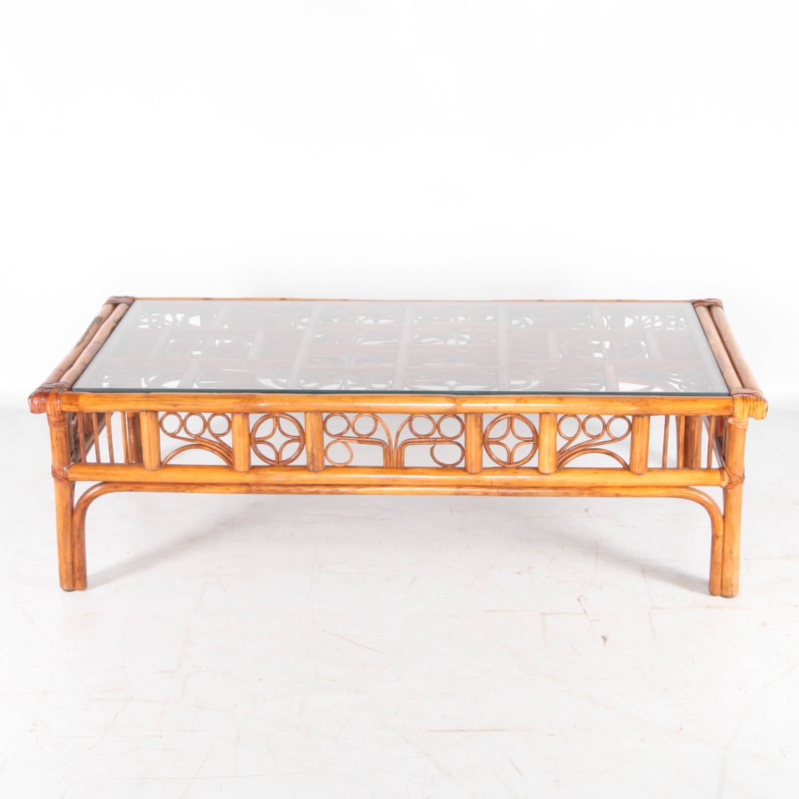 Ensemble de 3 tables basses en rotin
