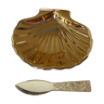 Butter maker forming scallop shell in golden porcelain in Vintage case