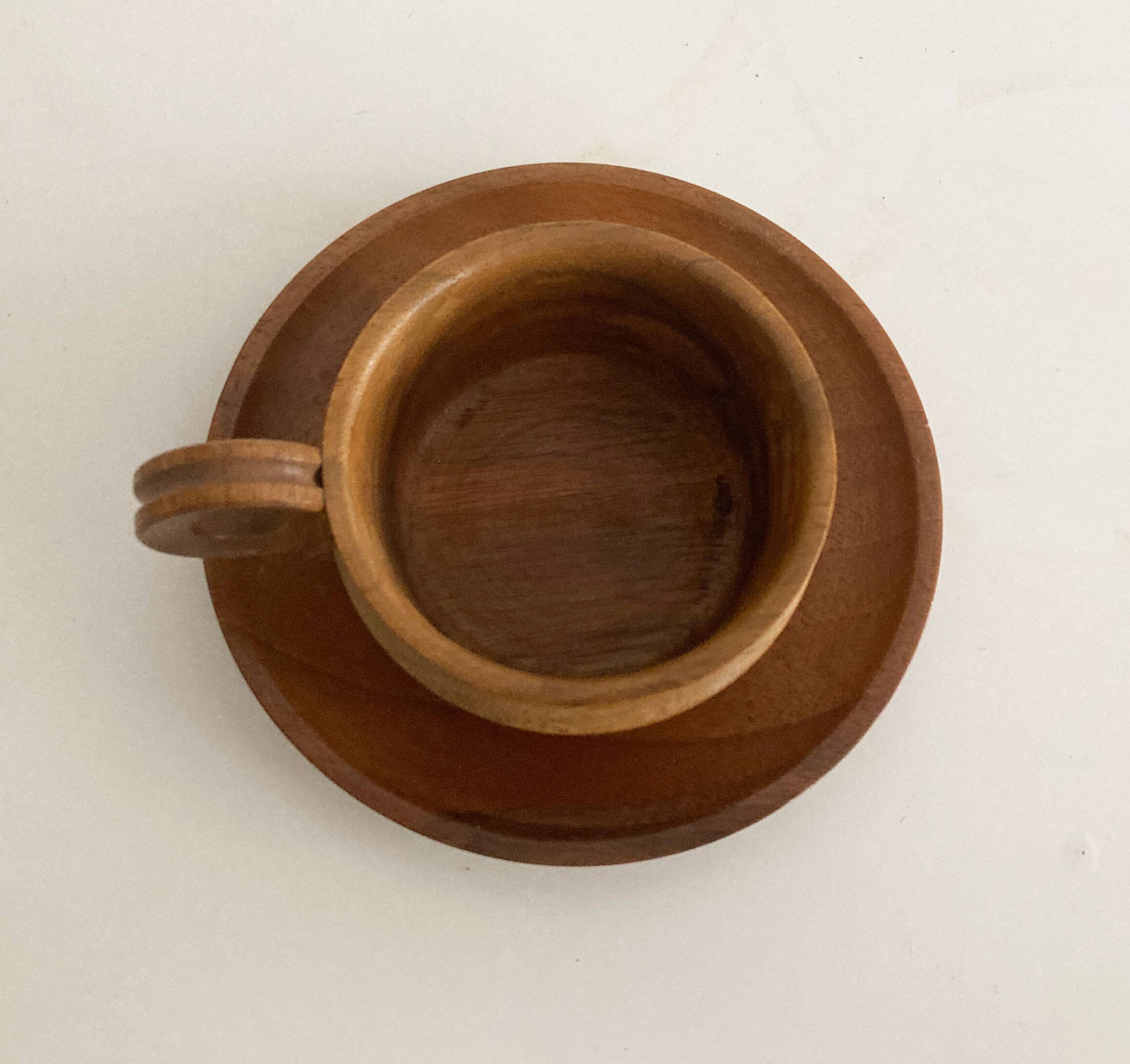 Ensemble de tasses en teck vintage des années 1970
