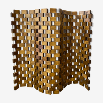 wooden cube screen