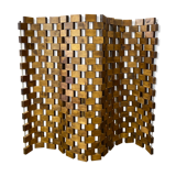 wooden cube screen