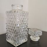 Diamond-shaped whisky decanter