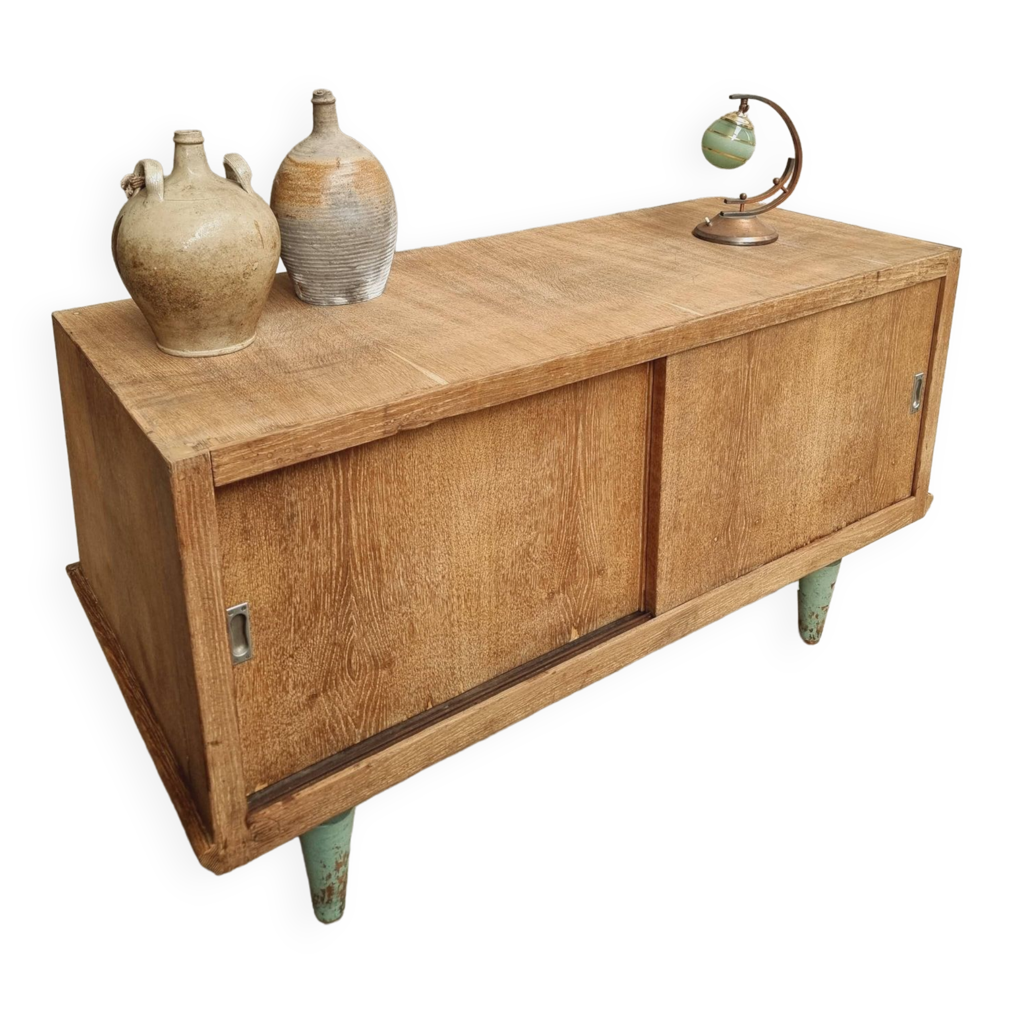 Side table in oak