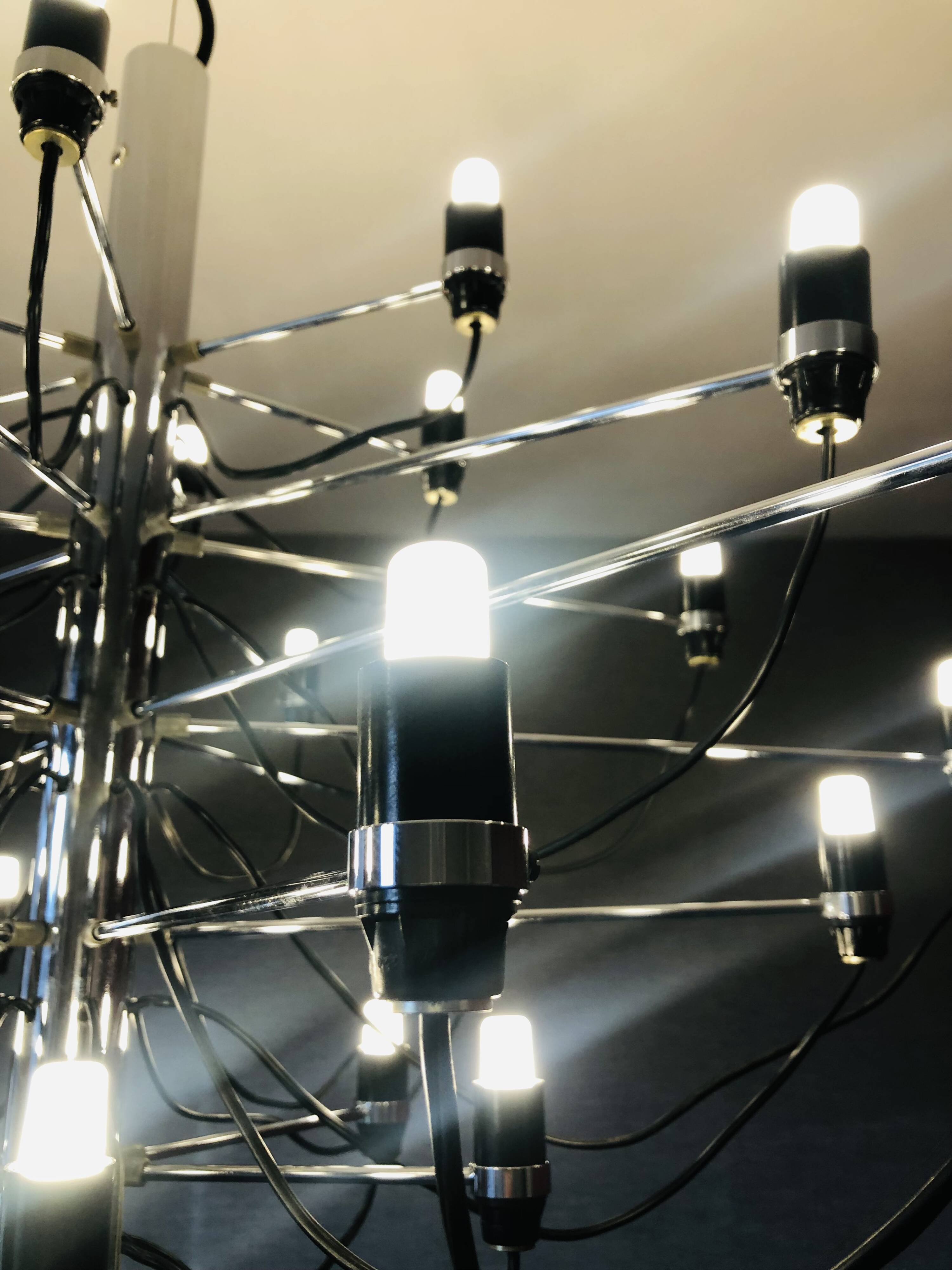 Chandelier light fixture Gino Sarfatti for Arteluce model 2097/30