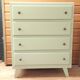 Commode vintage 4 tiroirs relookée verte