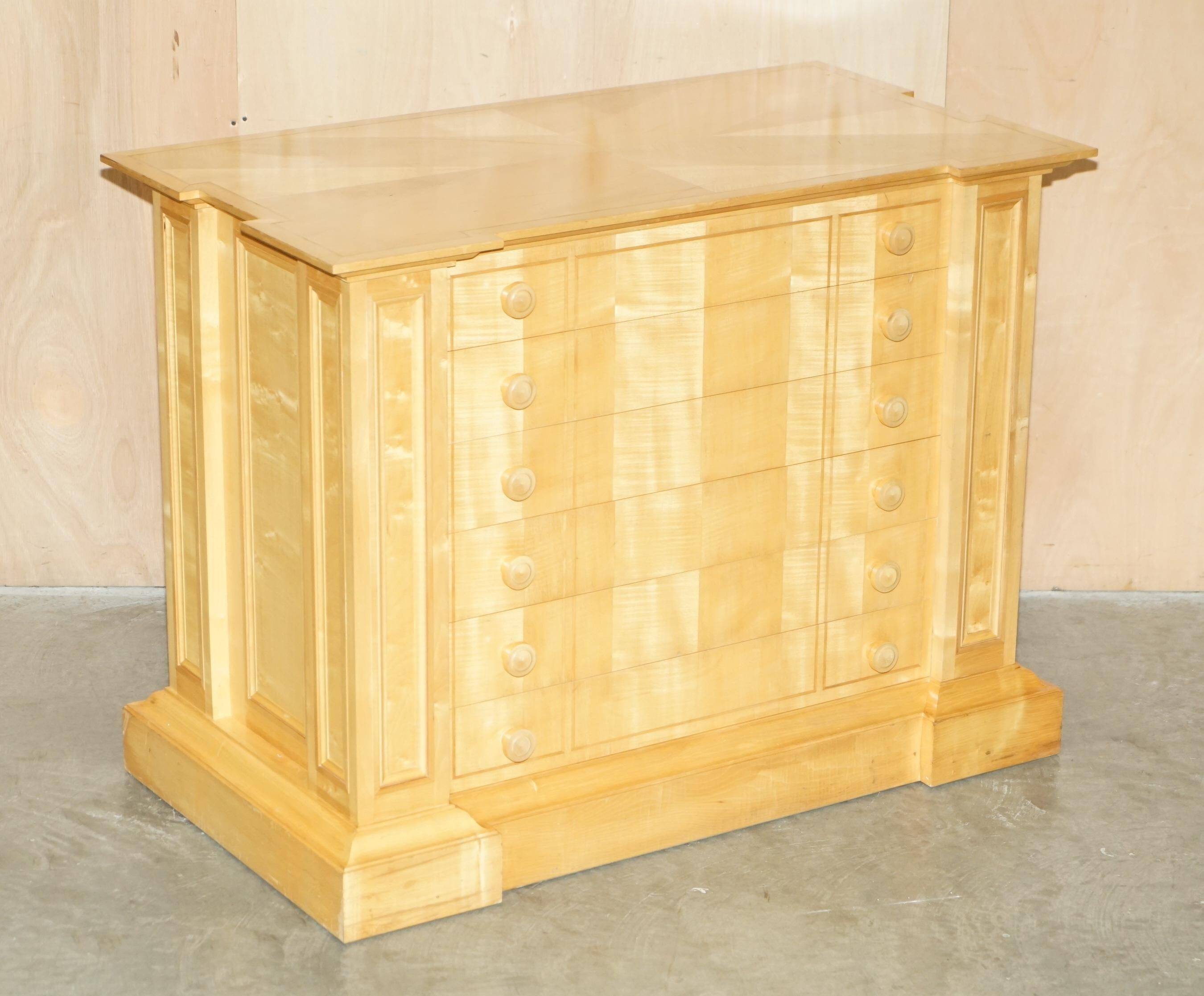 Commode Viscount David Linley Sycamore Style
