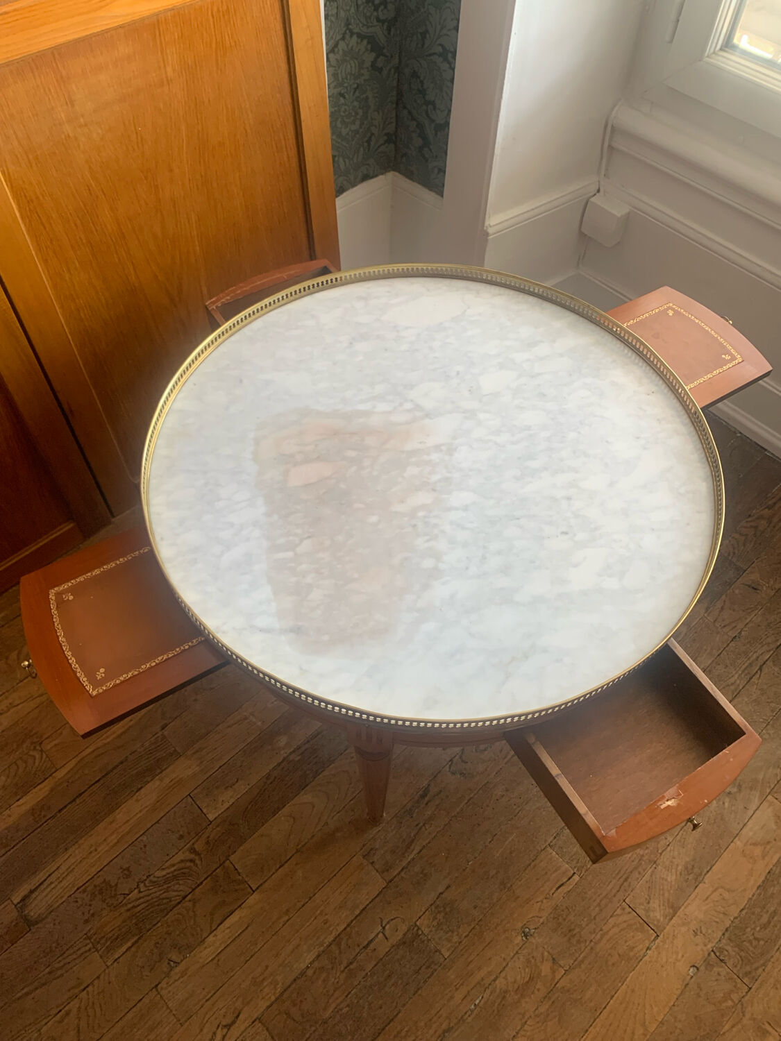 Bouillotte table in Louis XVI style