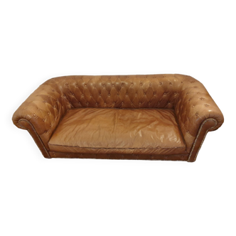 Canapé chesterfield 3 places cuir fauve