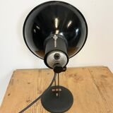 Lampe de table en émail noir industriel, années 1950