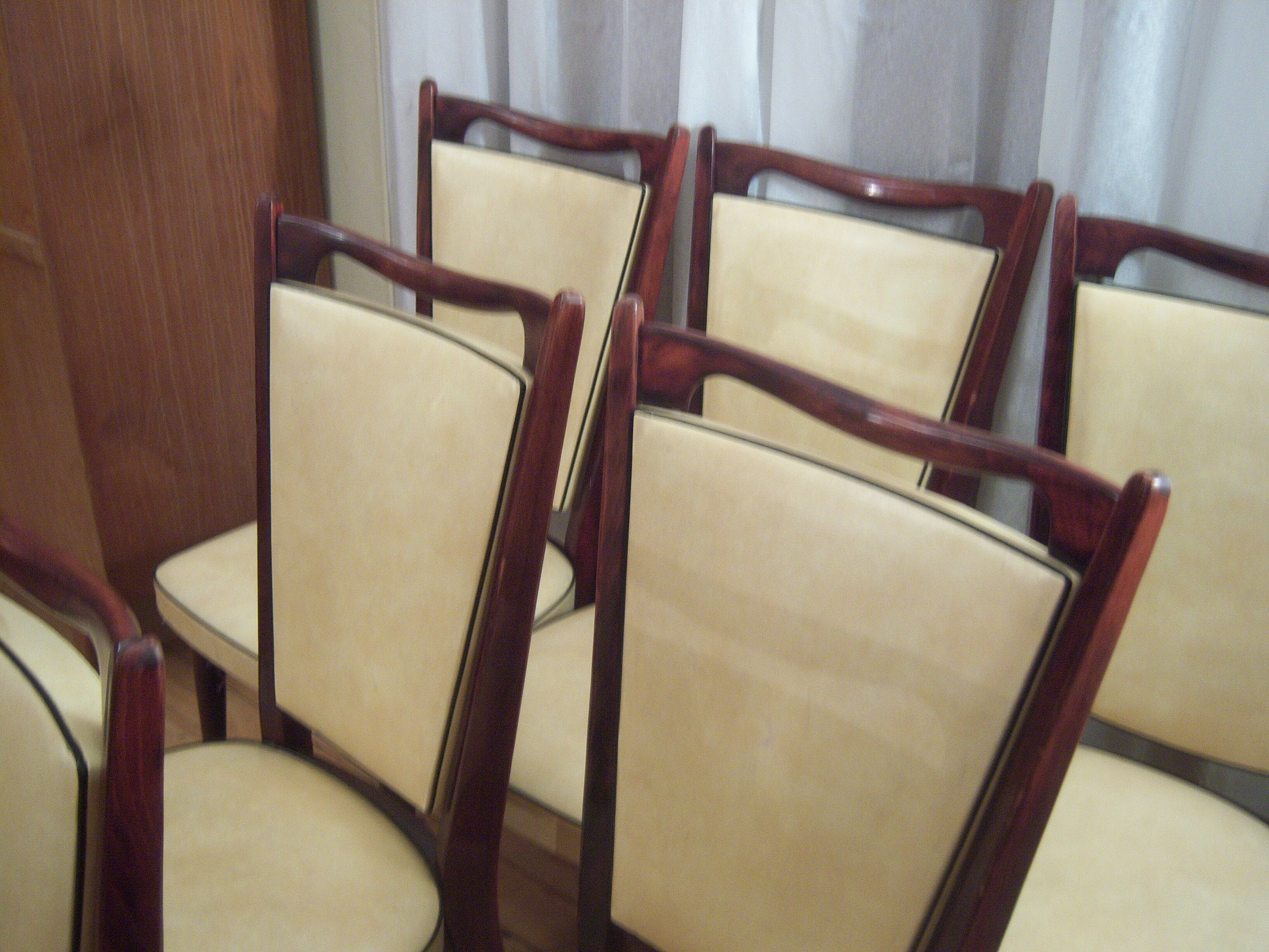 Set of 6 chairs