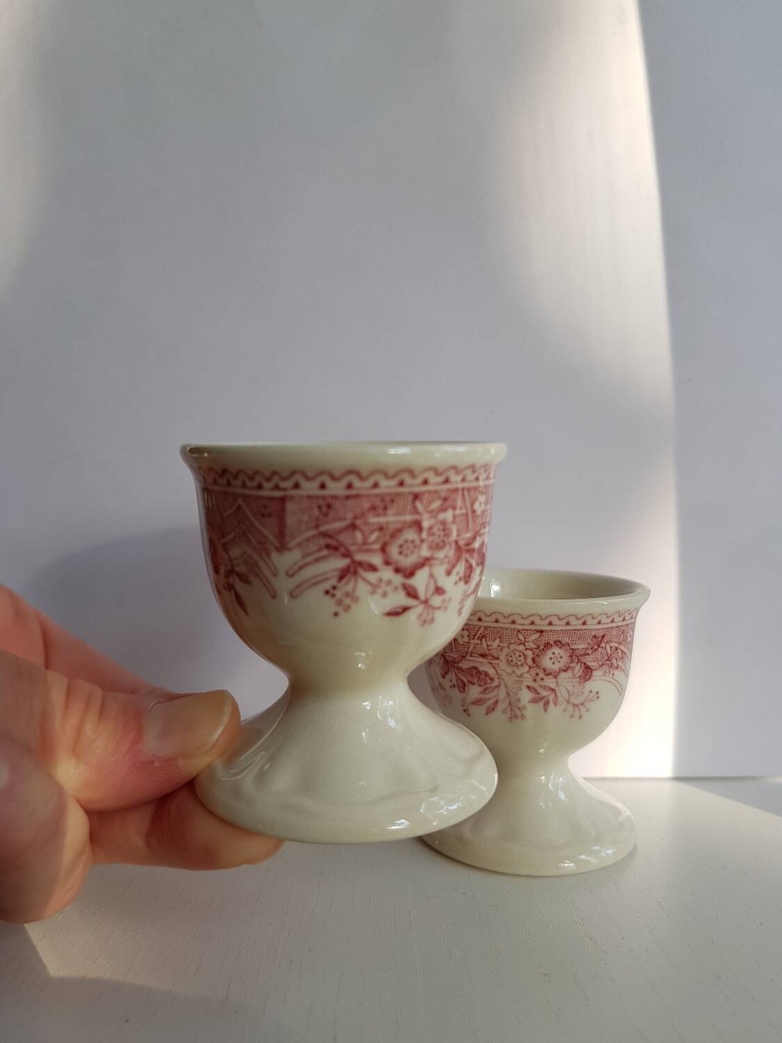 Set de 2 coquetiers Villeroy et Boch "Burgenland" à décor rouge