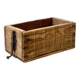 Wooden box