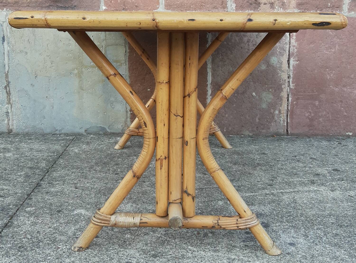 Table and 6 chairs made of bamboo and rattan
