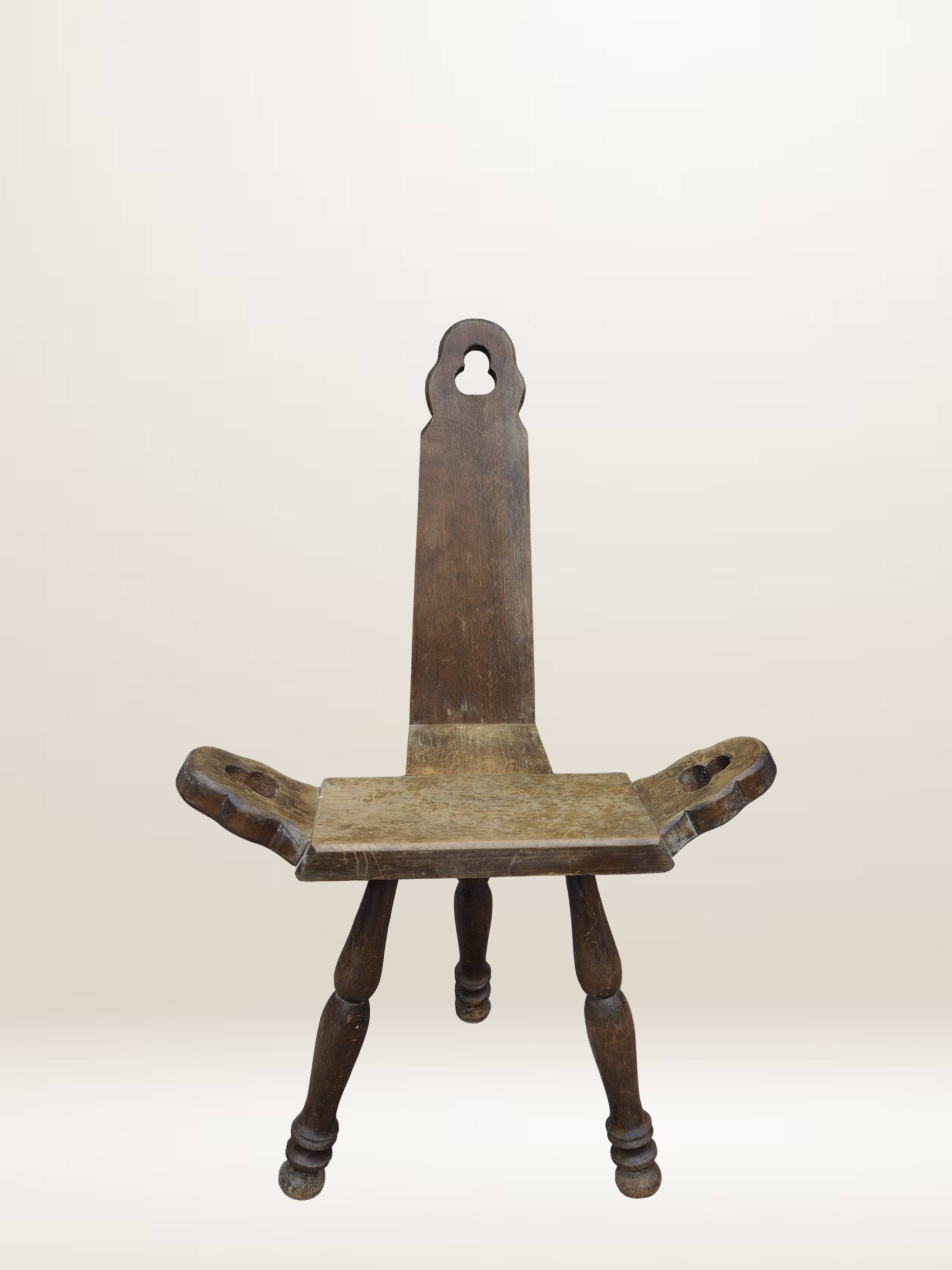 Tripod wooden farmhouse chair