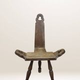 Tripod wooden farmhouse chair