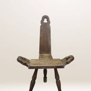 Tripod wooden farmhouse chair