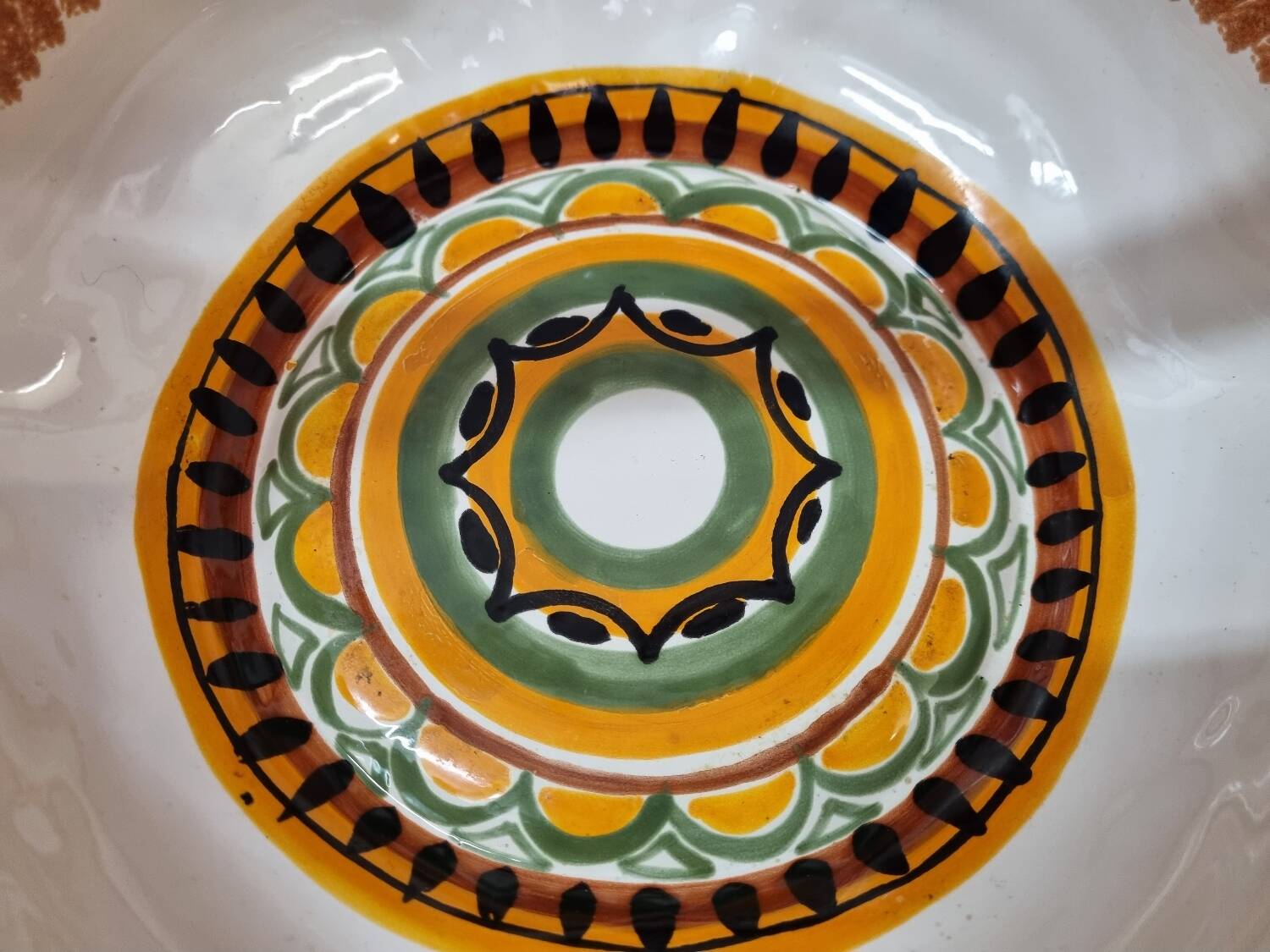 Henriot Quimper fruit bowl, duck or swans