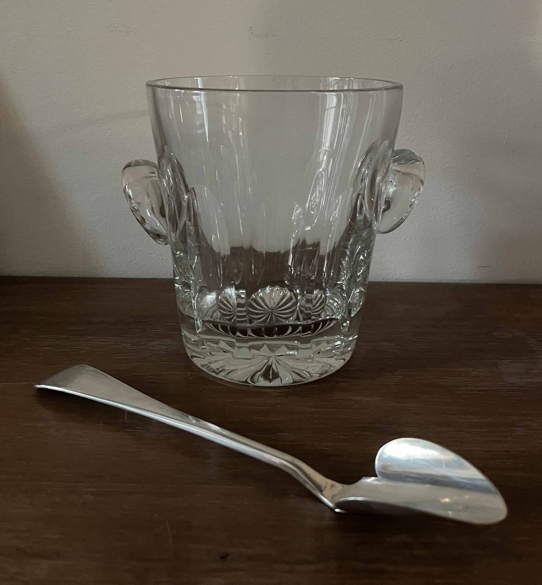 Seau à glaçon "Cristal de Paris" + cuillère multiples poinçons