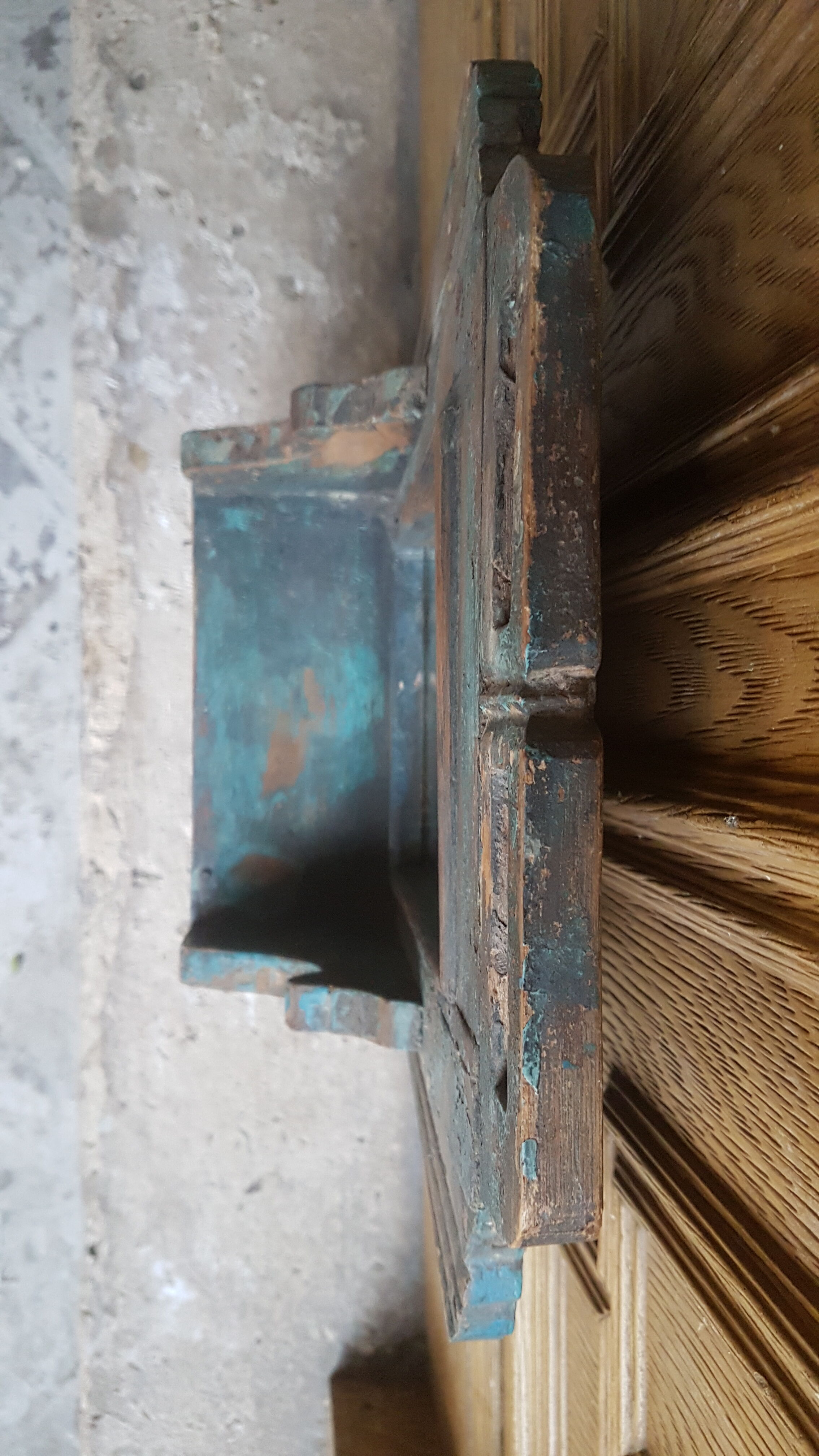 Ancient barber mirror from Indonesia 36x50cm