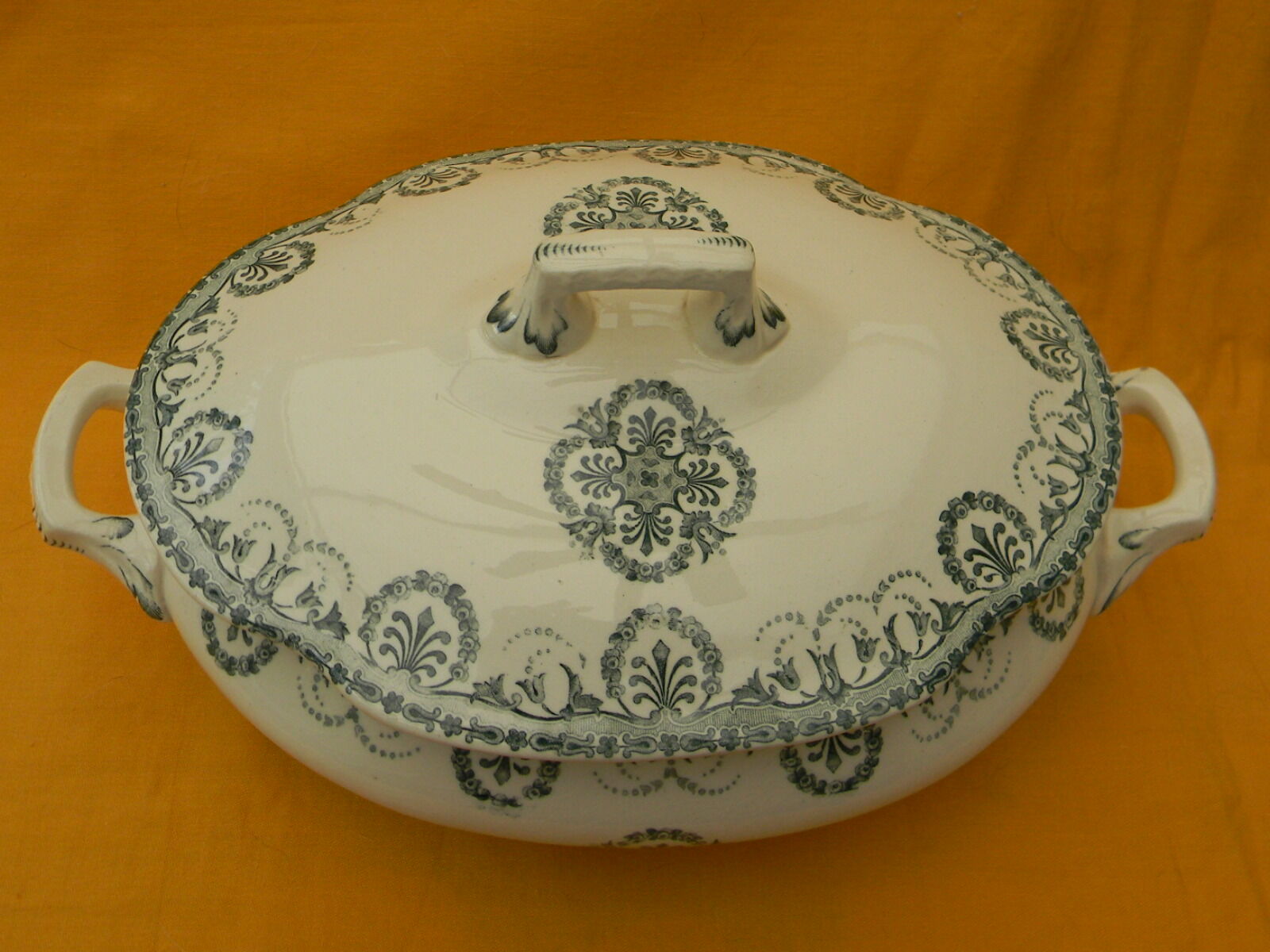 Faience vegetable choisy le roi. lena model.