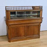 Oak apothecary counter – 1920