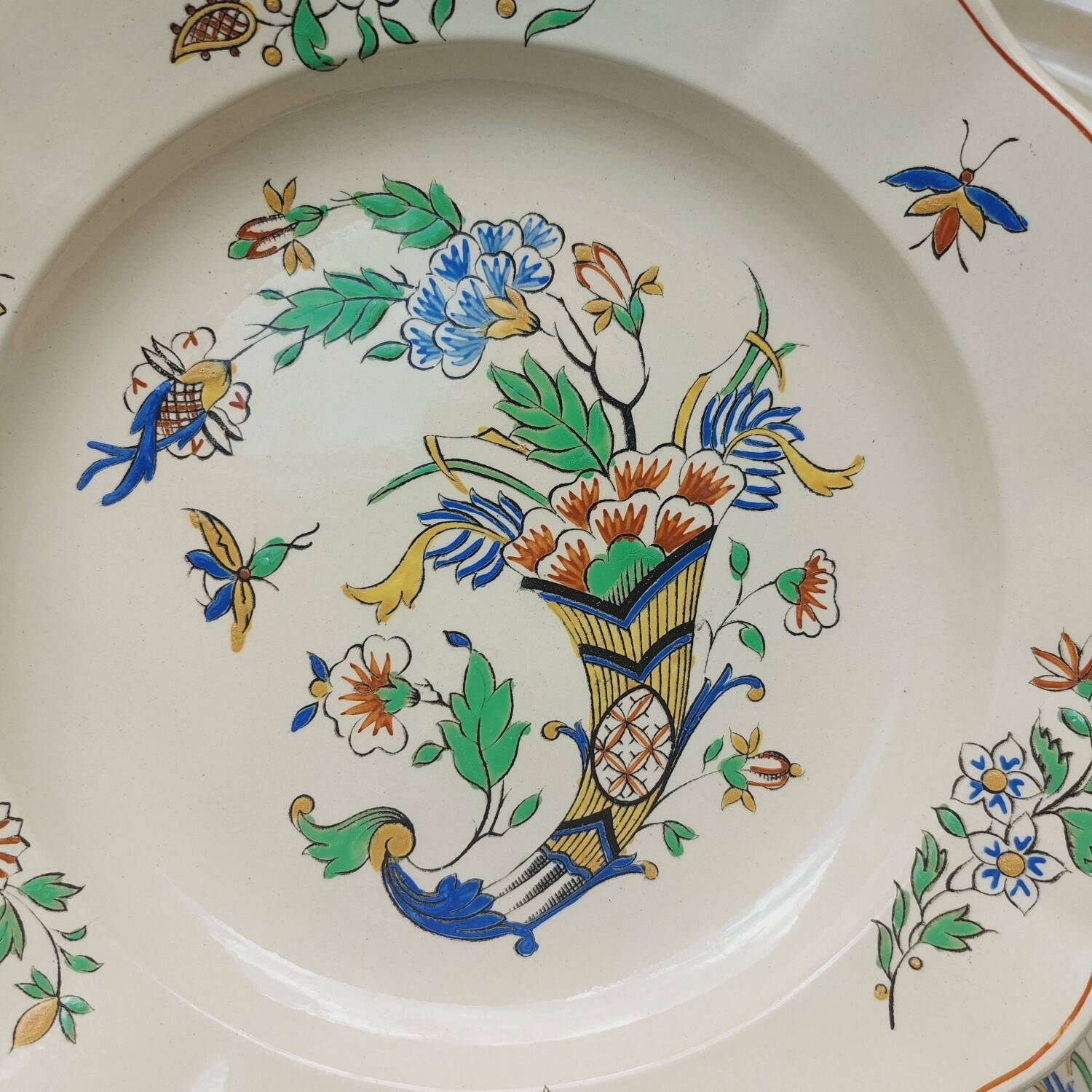 Boch La Louviere D2202 Cornucopia Deep Plates