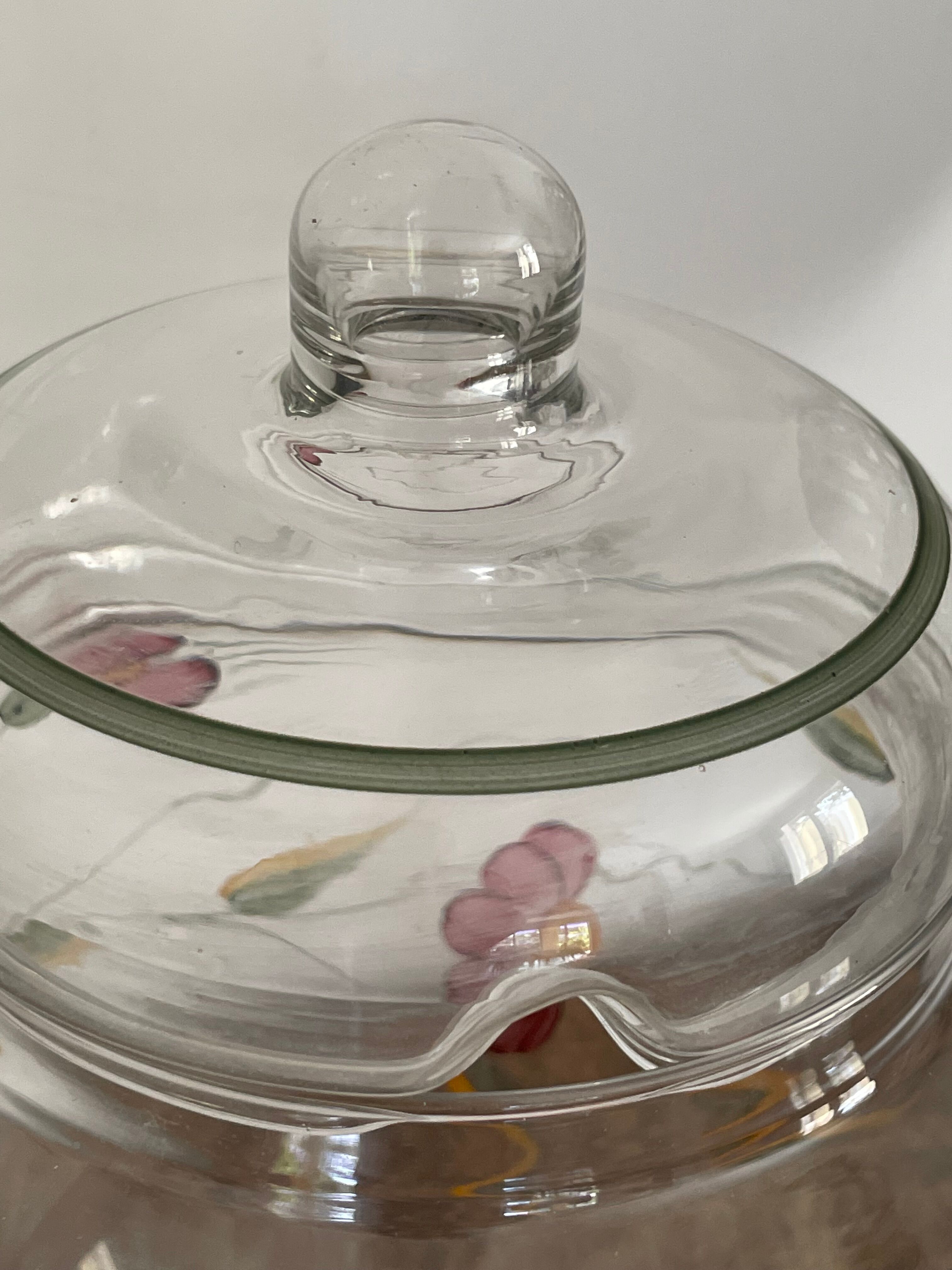 Large crystal jar with floral decoration